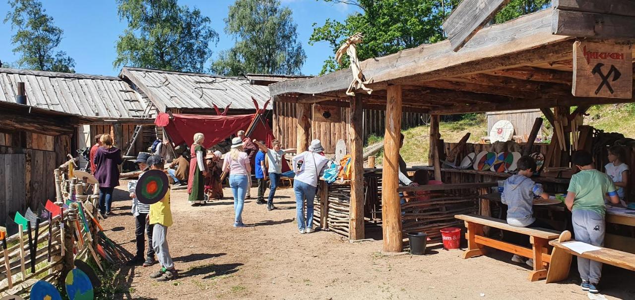 Bed and Breakfast Vittfarnas Hird Vikingaby Sosdala Экстерьер фото
